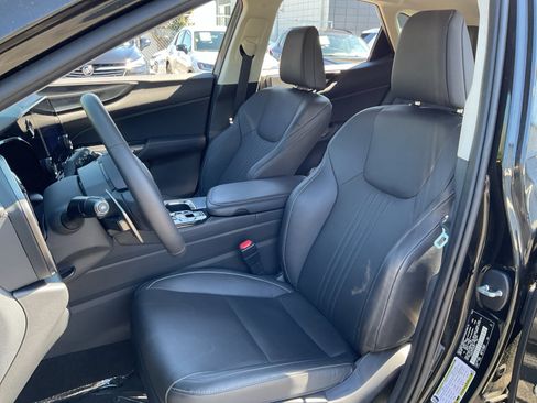 Used 2025 Lexus NX 350h AWD w/ Accessory Package (Z2) image 18