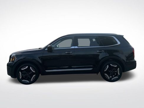 Used 2025 Kia Telluride S FWD image 6