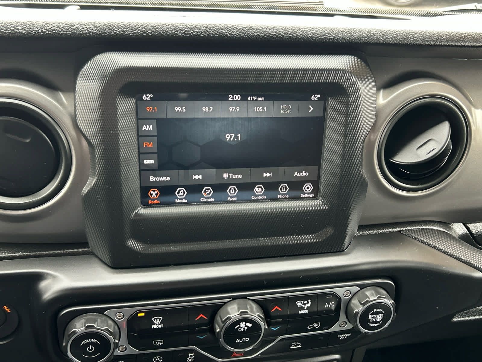 Used 2021 Jeep Gladiator Sport AWD/4WD image 15
