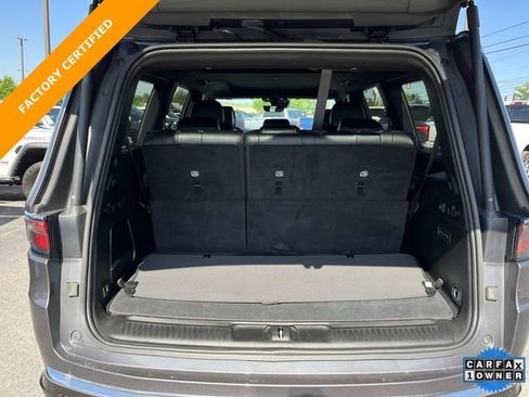 Certified 2024 Jeep Wagoneer Series III w/ Premium Group I AWD/4WD image 13