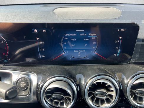 New 2026 Mercedes-Benz GLB 250 4MATIC image 14
