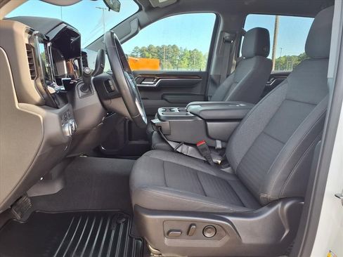Used 2024 GMC Sierra 1500 Elevation AWD/4WD image 3