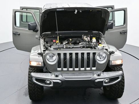 Used 2022 Jeep Gladiator Overland w/ Popular Equipment Package AWD/4WD image 36