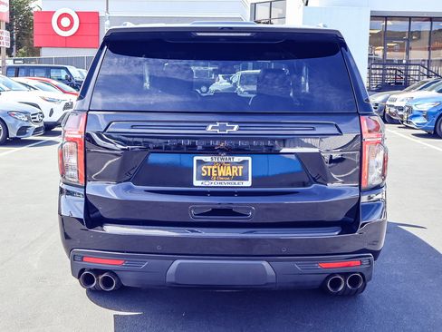 Used 2023 Chevrolet Suburban Z71 w/ Off-Road Capability Package AWD/4WD image 25