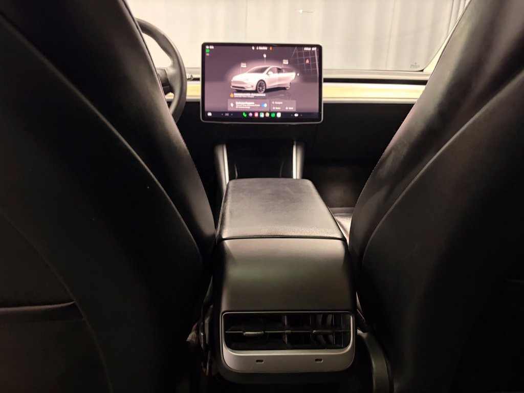 Used 2022 Tesla Model Y Long Range AWD/4WD image 12