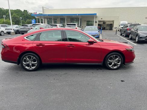 Used 2023 Honda Accord EX image 3