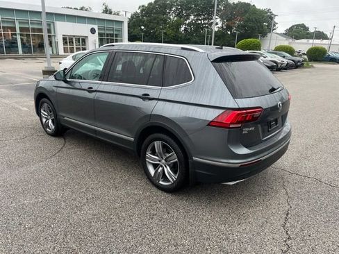 Used 2020 Volkswagen Tiguan SEL AWD/4WD image 6