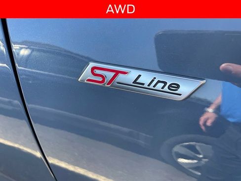 Certified 2023 Ford Escape ST-Line Elite w/ Premium Technology Package AWD/4WD image 3