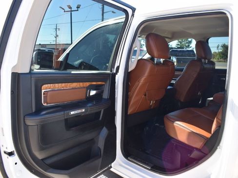 Used 2018 RAM 3500 Laramie Longhorn image 13