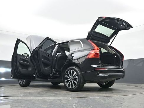 Used 2023 Volvo XC60 B5 Plus AWD/4WD image 55