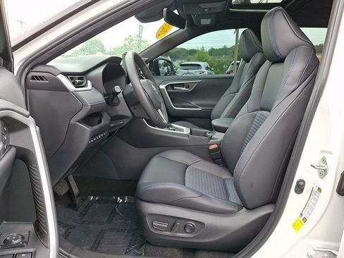 Used 2023 Toyota RAV4 XSE AWD/4WD image 15