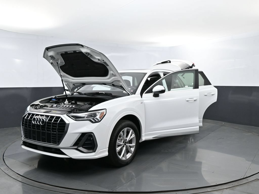 Used 2025 Audi Q3 2.0T Premium w/ Convenience Package AWD/4WD image 27