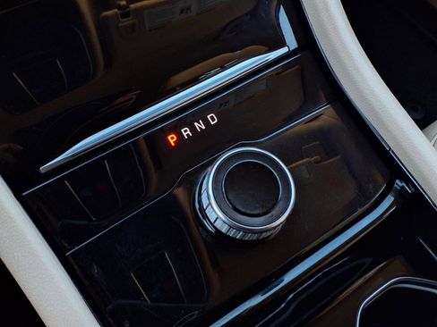 Used 2022 Jeep Grand Cherokee Limited image 19