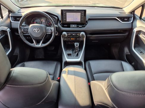 Used 2019 Toyota RAV4 XLE Premium w/ Cold Weather Package AWD/4WD image 28