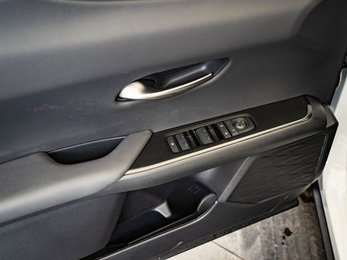 New 2025 Lexus UX 300h AWD image 23
