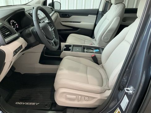 New 2026 Honda Odyssey EX-L image 4