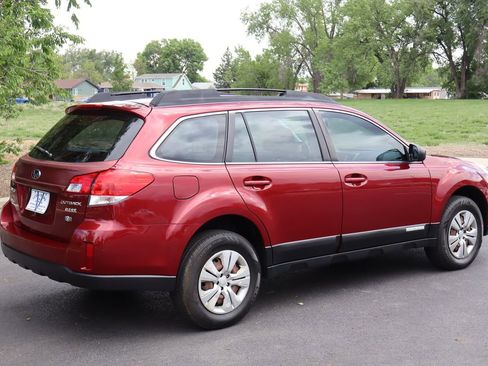 Used 2011 Subaru Outback 2.5i AWD/4WD image 4