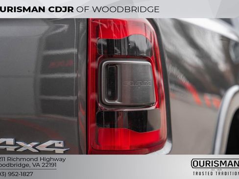 Used 2019 RAM 1500 Laramie image 9
