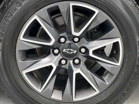 Used 2021 Chevrolet Suburban Z71 w/ Z71 Off-Road Package image 66