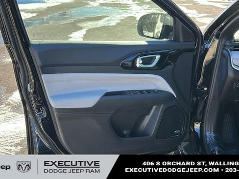 New 2026 Jeep Compass Limited w/ Sun, Sound & Navigation Group image 8