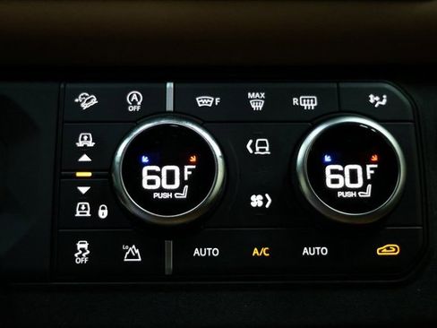 Used 2023 Land Rover Defender 90 V8 image 85