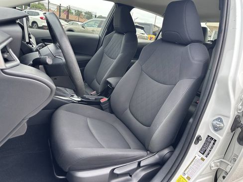 Used 2021 Toyota Corolla LE FWD image 25
