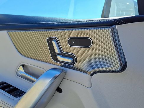 Used 2025 Mercedes-Benz CLA 250 image 16