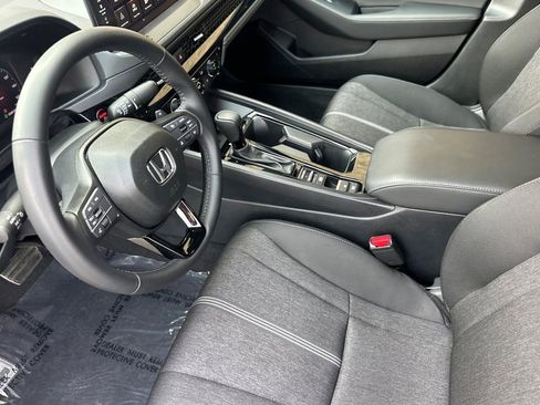 Used 2025 Honda Accord Sport image 10