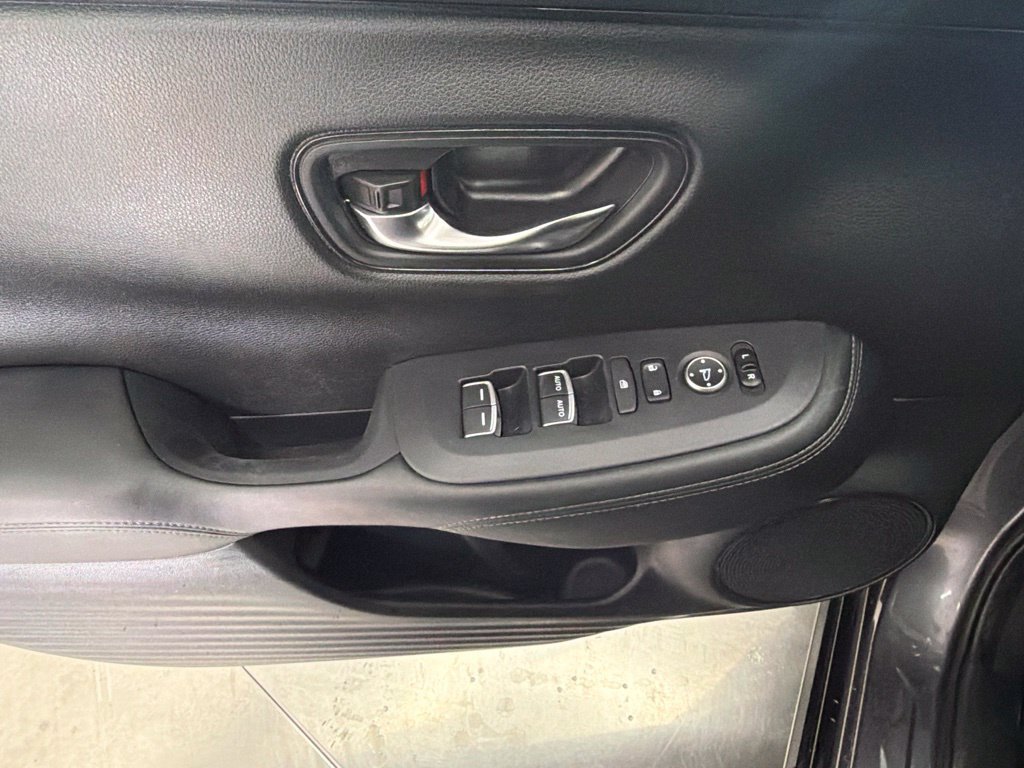 Used 2023 Honda HR-V EX-L image 14