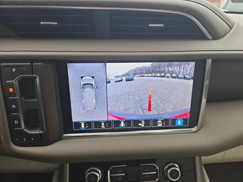 Used 2021 GMC Yukon XL Denali w/ LPO, Illumination Package image 14