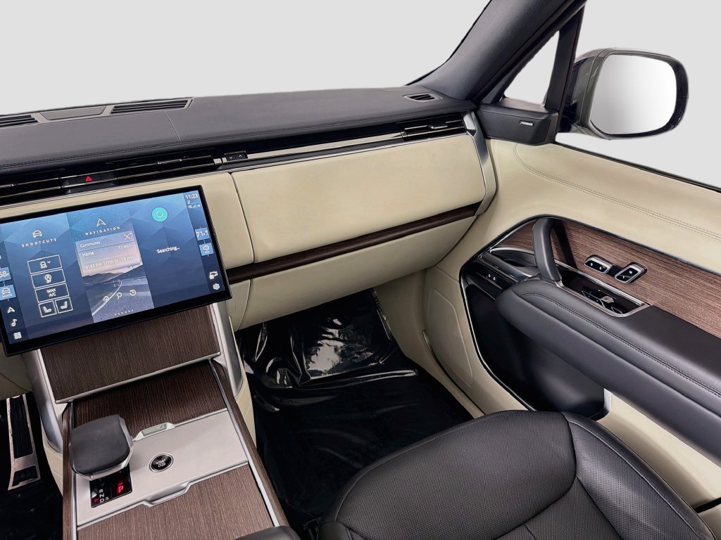 Certified 2024 Land Rover Range Rover SE AWD/4WD image 25