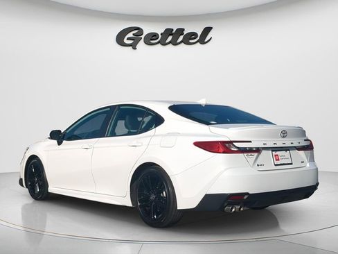 Used 2025 Toyota Camry SE w/ Multimedia Upgrade Package FWD image 7