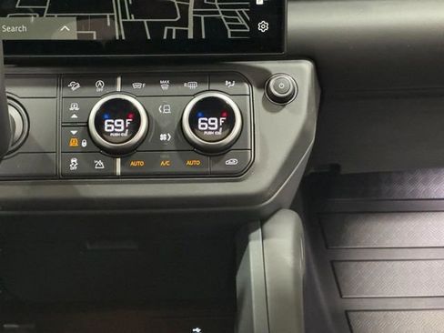 New 2026 Land Rover Defender 130 X-Dynamic SE AWD/4WD image 16