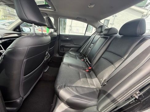 Used 2017 Honda Accord EX-L image 24