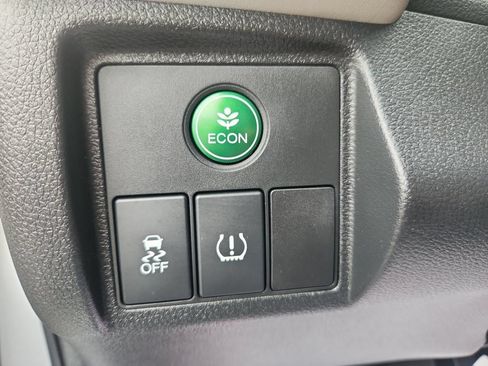 Used 2017 Honda HR-V EX image 26