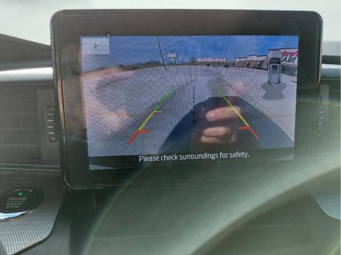 Used 2020 Ford Explorer XLT image 34