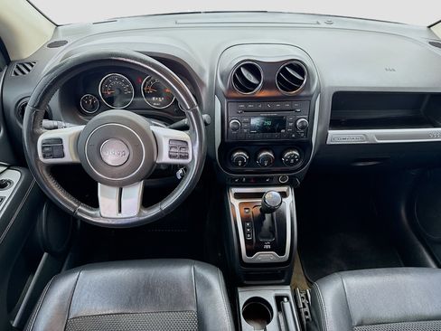 Used 2016 Jeep Compass Latitude w/ All Weather Capability Group AWD/4WD image 13