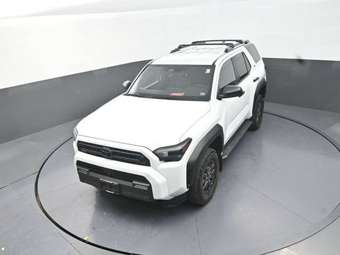 Used 2026 Toyota 4Runner SR5 AWD/4WD image 25