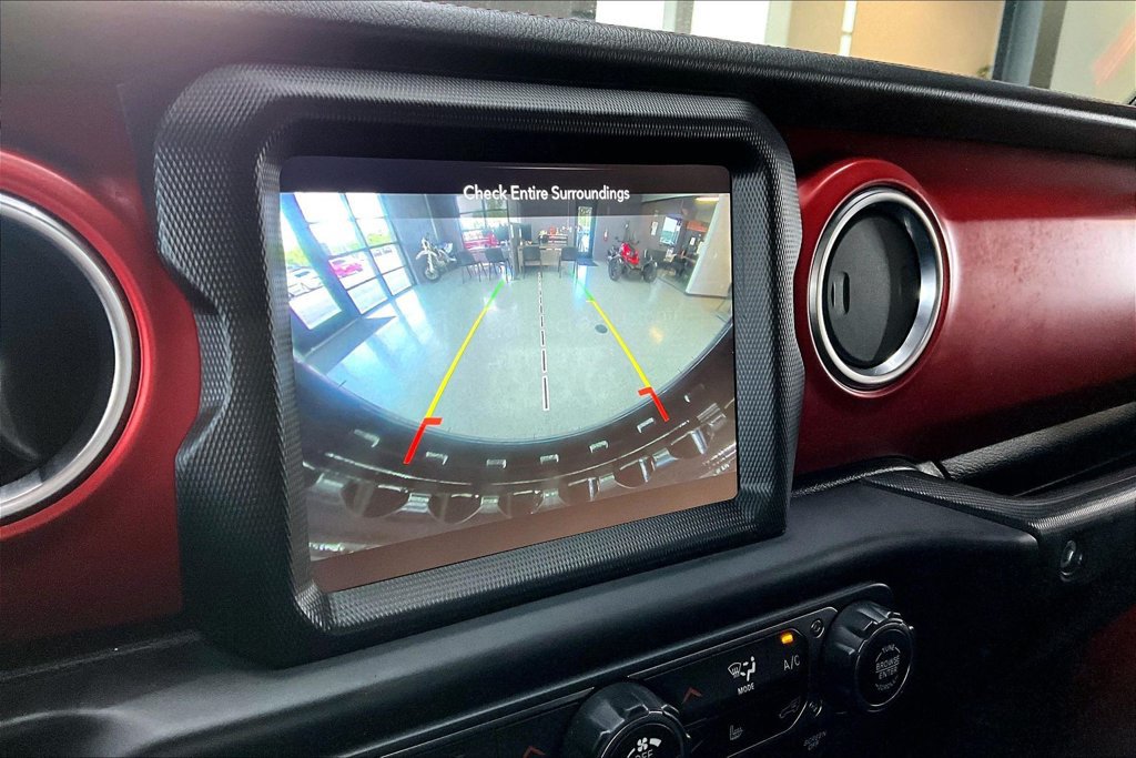 Used 2019 Jeep Wrangler Unlimited Rubicon w/ Dual Top Group AWD/4WD image 13