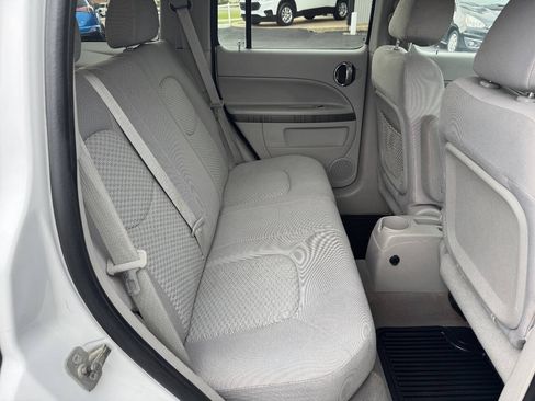 Used 2011 Chevrolet HHR LT w/ LT Preferred Equipment Group FWD image 21