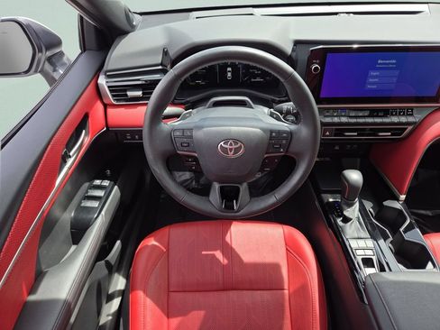 Used 2025 Toyota Camry XSE w/ Premium Plus Package AWD/4WD image 4