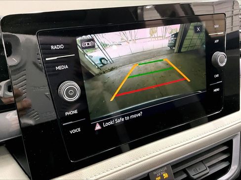 New 2026 Volkswagen Taos SEL image 20