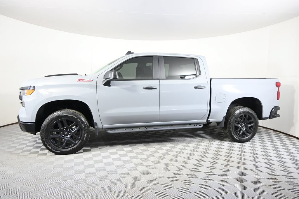 Used 2025 Chevrolet Silverado 1500 Custom Trail Boss AWD/4WD image 2