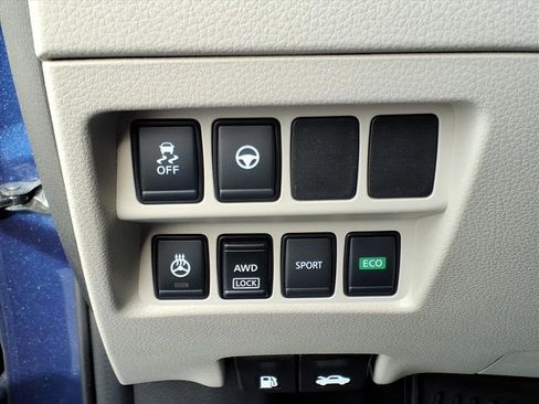 Used 2022 Nissan Rogue Sport SL image 17