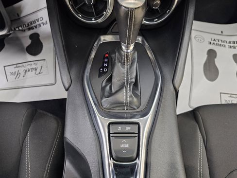 Used 2020 Chevrolet Camaro LT w/ Technology Package image 35