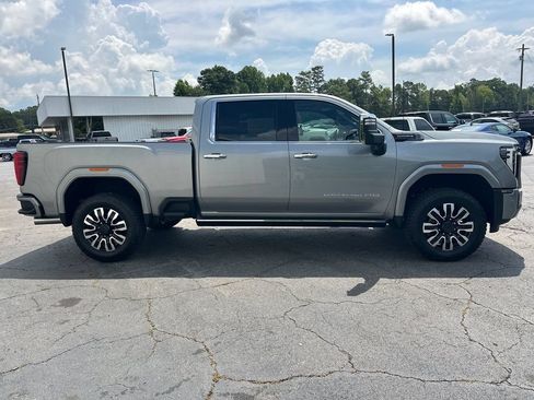 New 2026 GMC Sierra 2500 Denali Ultimate AWD/4WD image 5