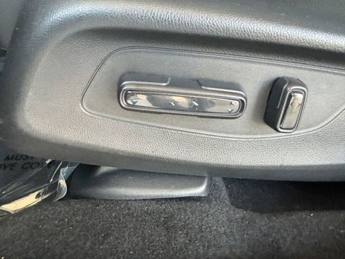 Used 2023 Honda HR-V EX-L image 22