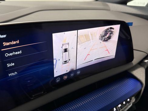 New 2025 Cadillac Optiq Luxury 1 image 28