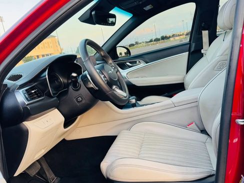 Used 2022 Genesis G70 2.0T w/ Prestige Package RWD image 9