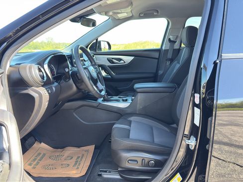 Used 2025 Chevrolet Blazer LT AWD/4WD image 13